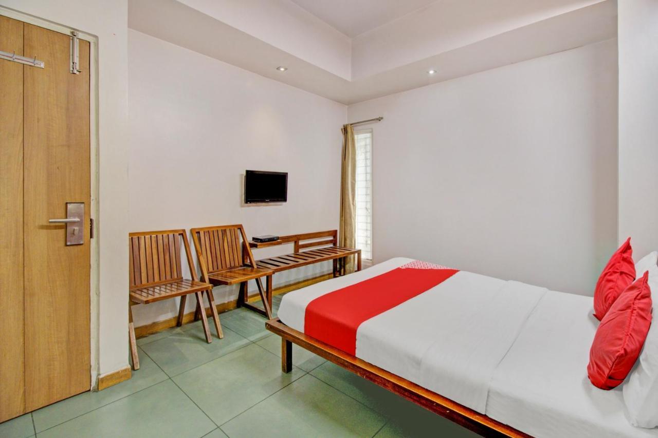 Hotel Vaccinated Staff- Oyo 1784 Ascot