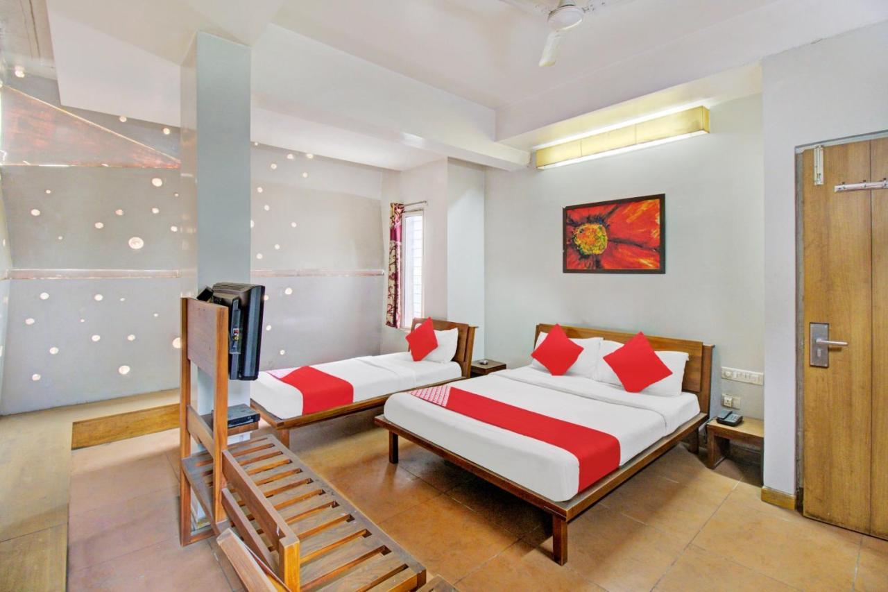 Hotel Vaccinated Staff- Oyo 1784 Ascot 3*