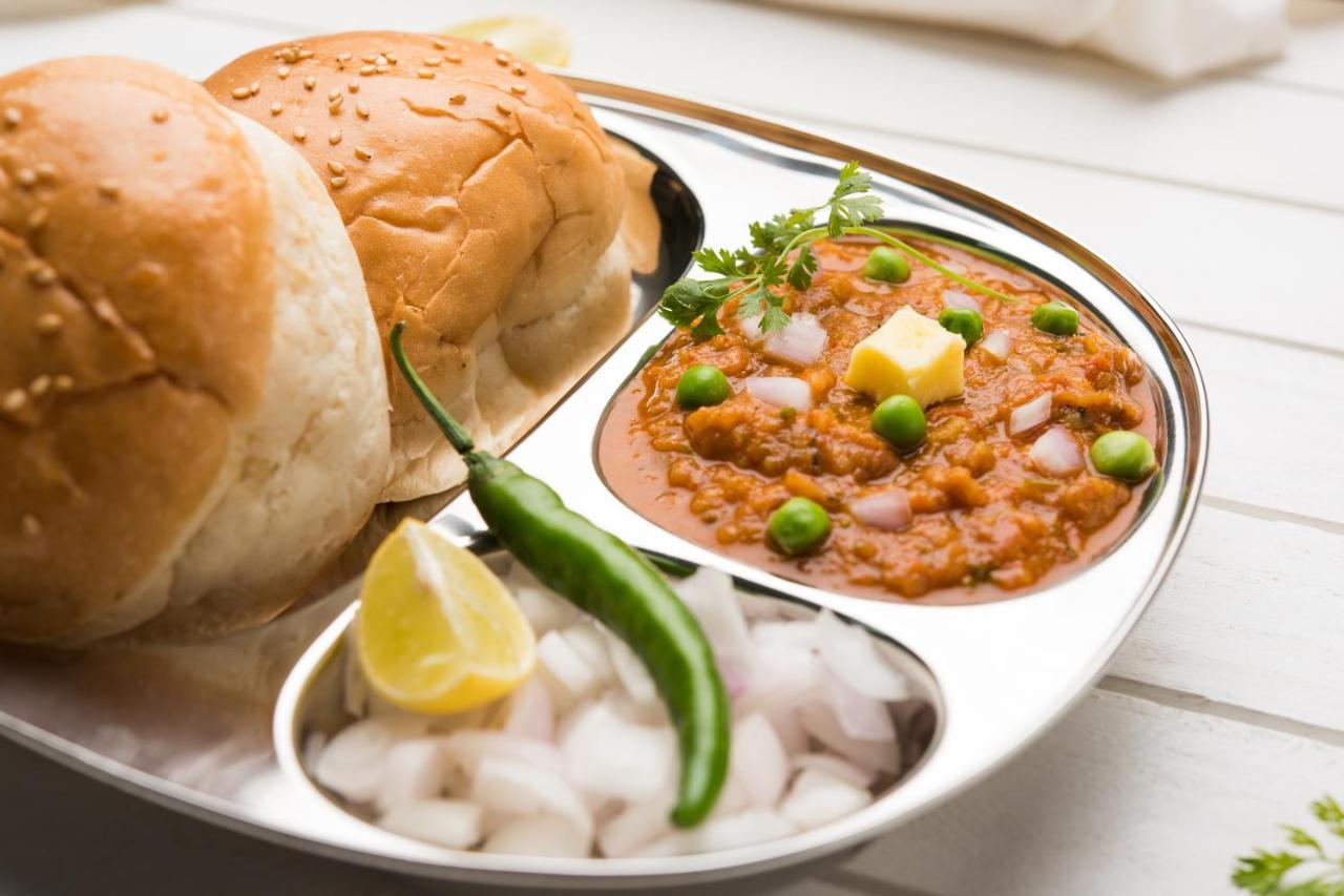 Oyo 41605 Prince Palace Mumbai