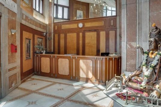 Adarsh Baug Hotel 3*