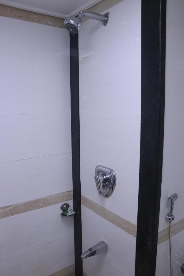 Hotel Adarsh Baug