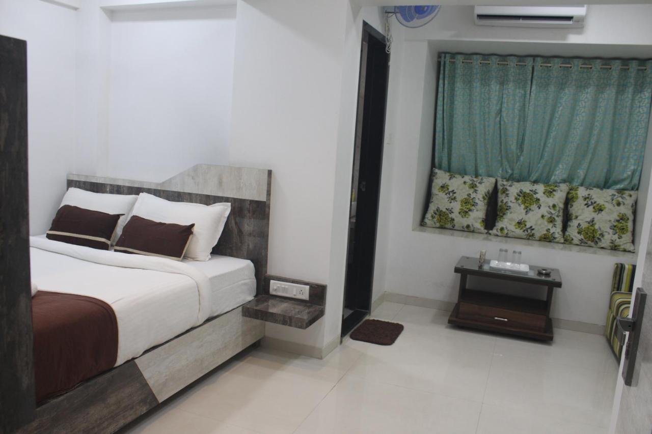 Park Andheri West Hotel