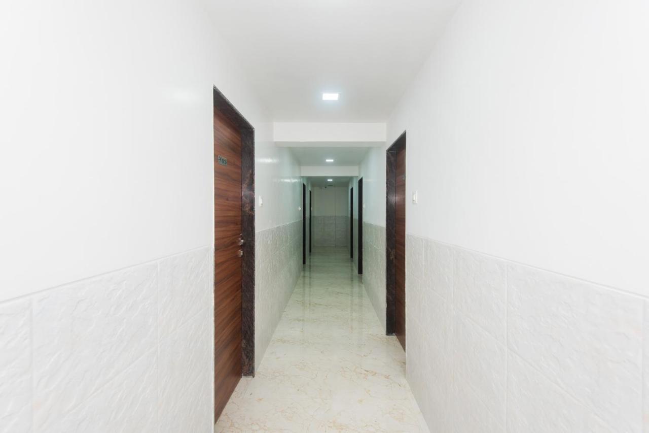 Oyo 46995 Grand Plaza Hotel Mumbai