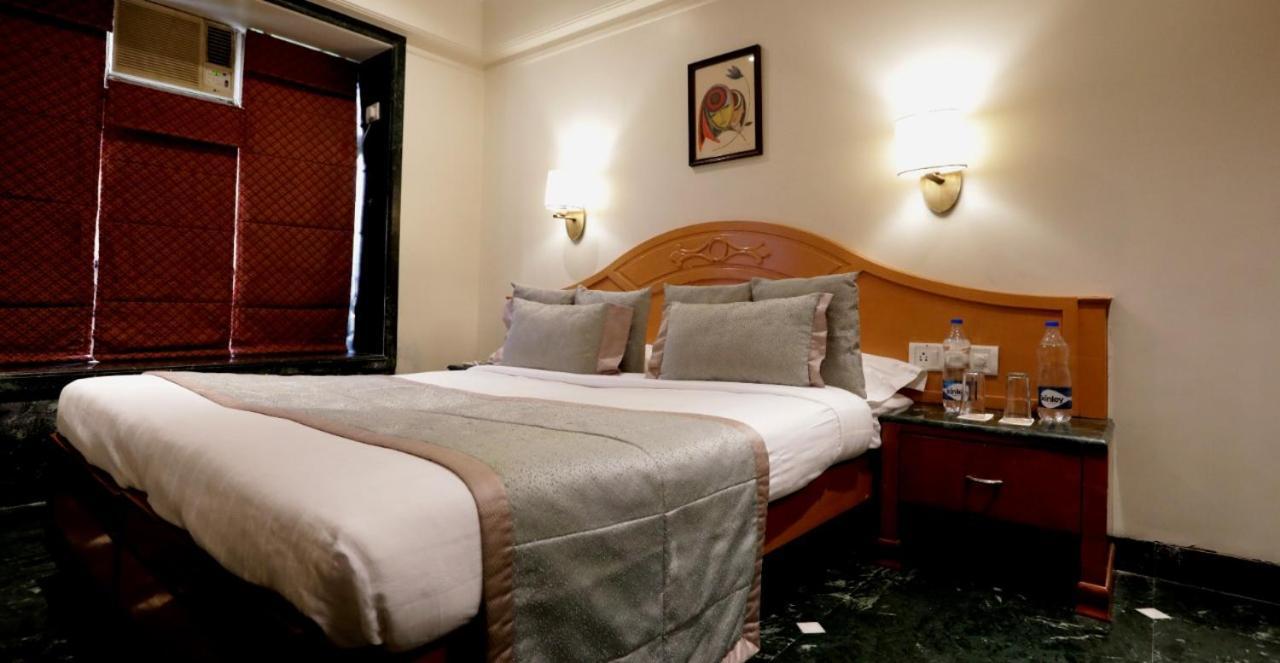 Sai Leela Hotel *