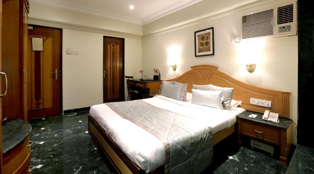 Hotel Sai Leela Mumbai
