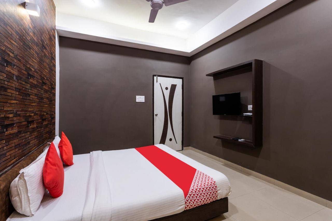Oyo 64827 Marve Residency 3*