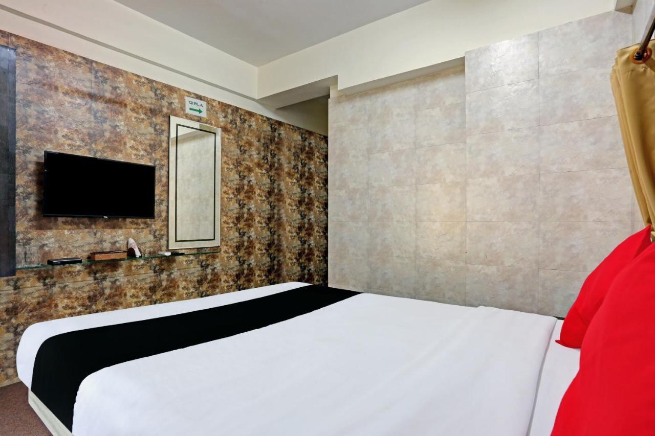 Capital O 79386 Hotel Emirates Hotel Mumbai