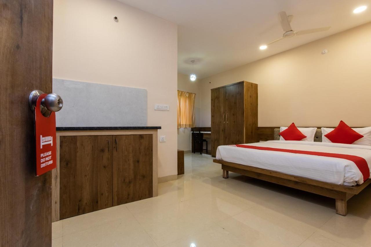 Oyo 64827 Marve Residency 3* Mumbai