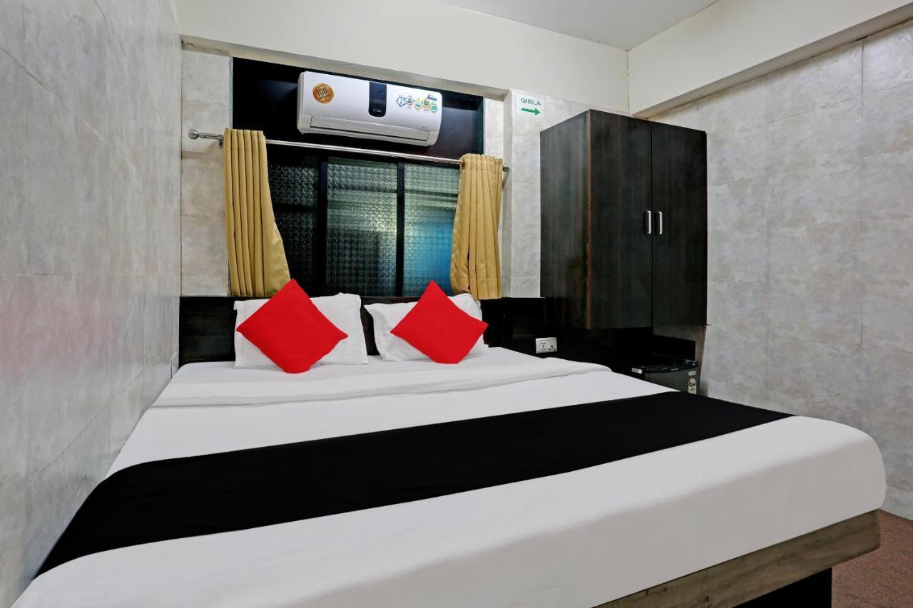 Capital O 79386 Hotel Emirates Hotel