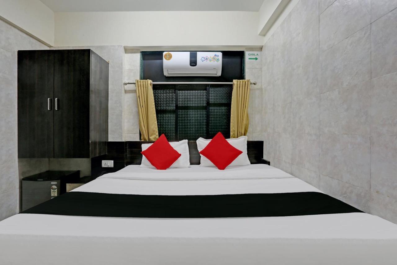 Capital O 79386 Hotel Emirates Hotel 3*