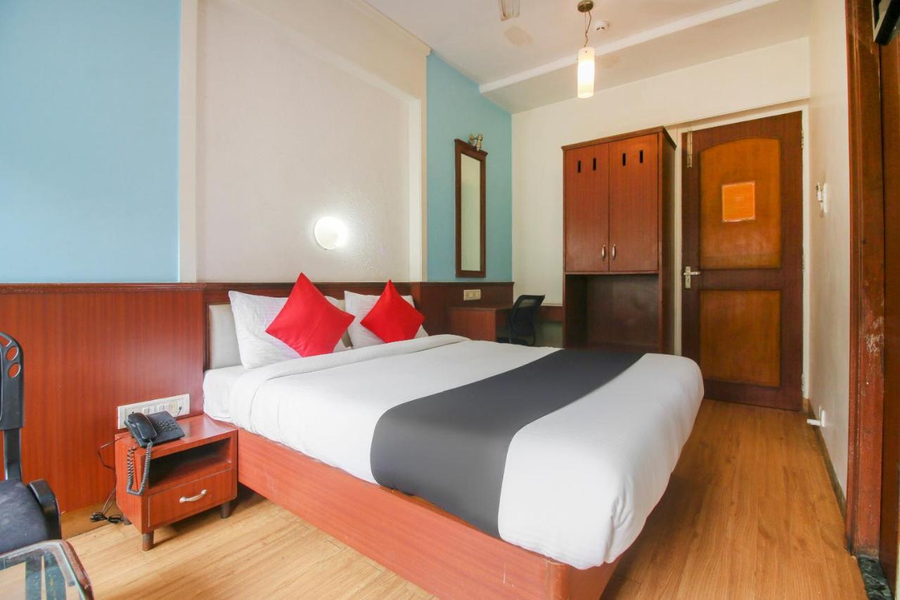 Vaccinated Staff- Capital O75414 Dream Residency