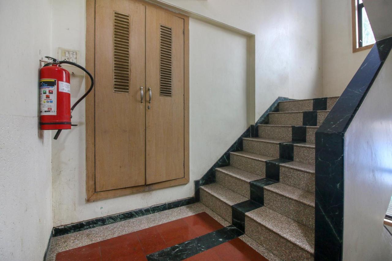 Vaccinated Staff- Capital O75414 Dream Residency Mumbai