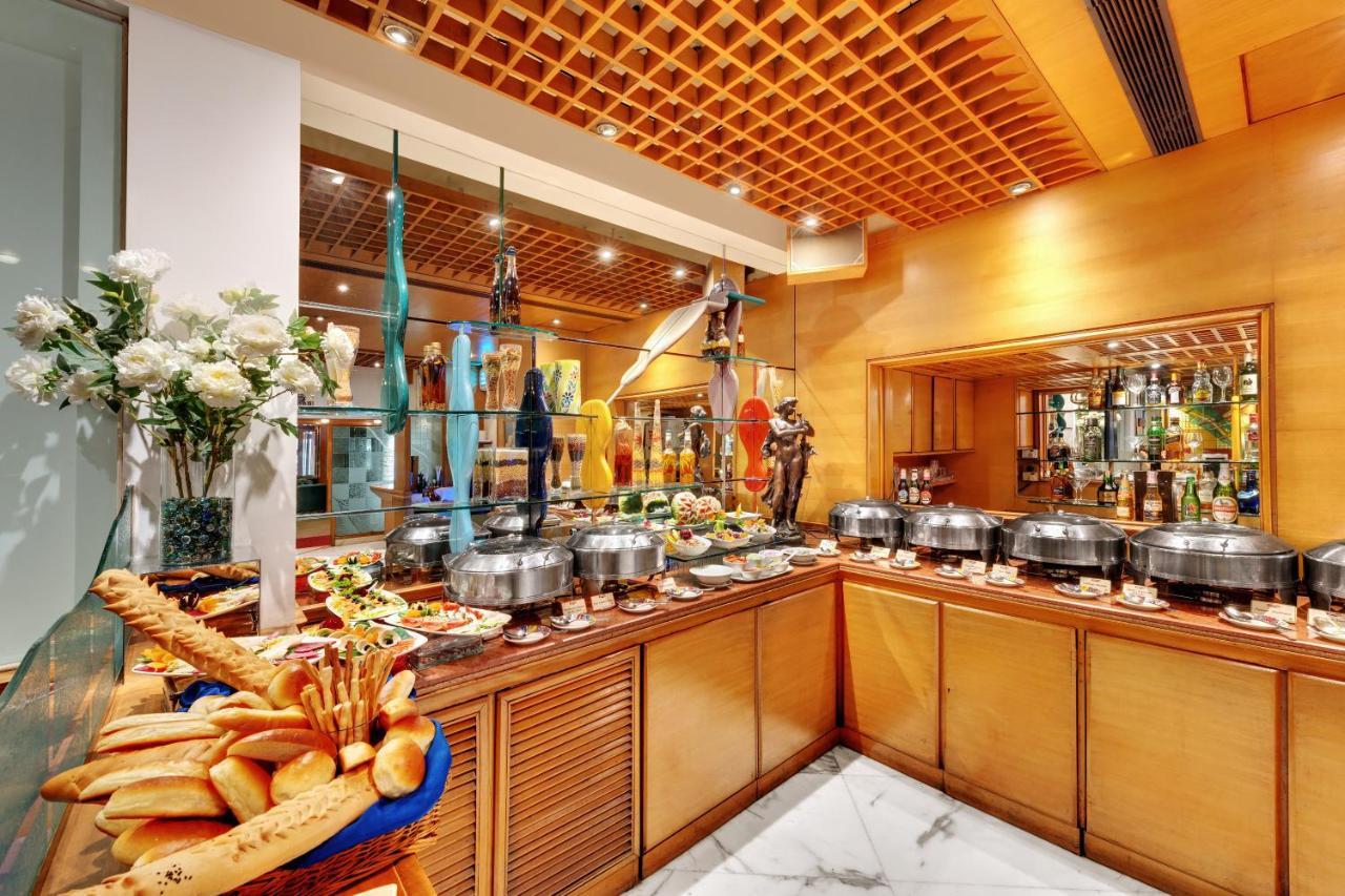 Hotel The Ambassador, Marine Drive, Mumbai