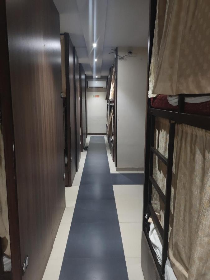 Hotel Almas Andheri West 3*
