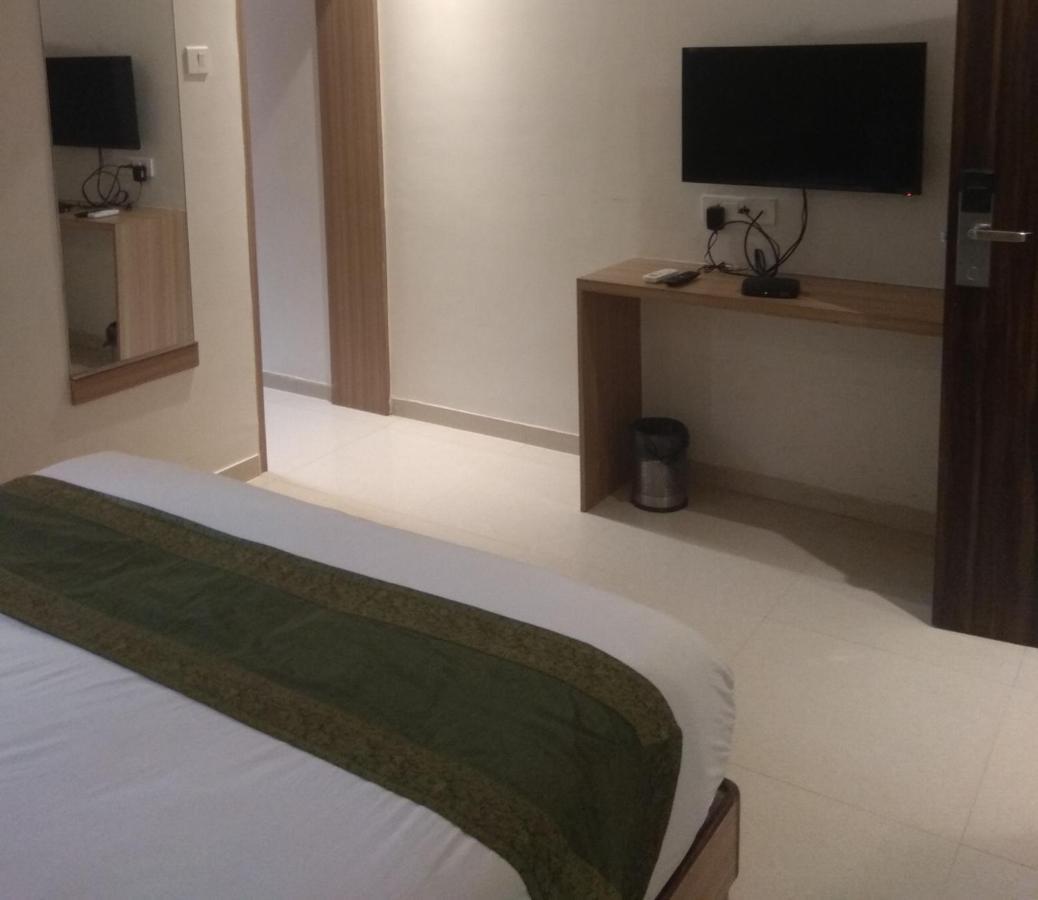 West Blue Hotel Mumbai