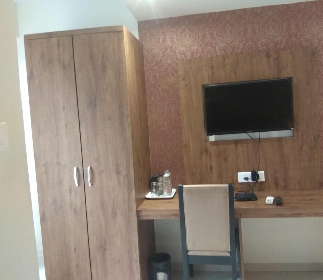 Hotel West Blue Mumbai
