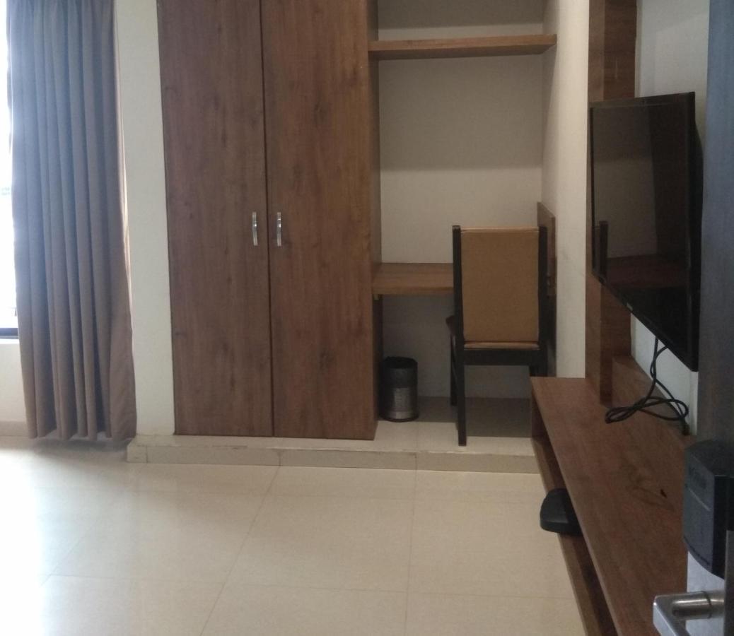 West Blue Hotel Mumbai