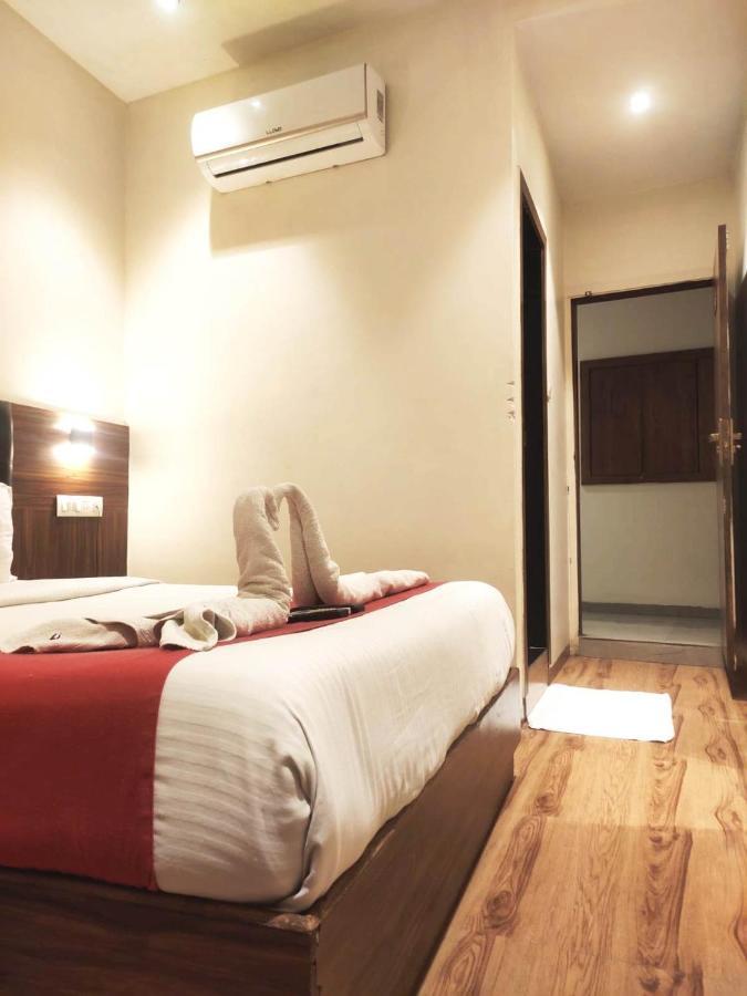 Deluxe Residency Hotel Mumbai