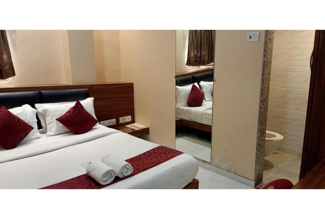 Apex International Near Airport 3*
