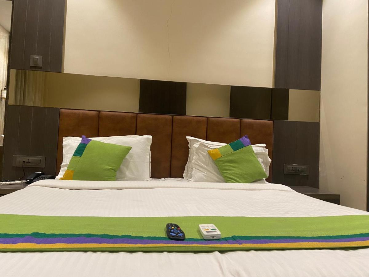 Oyster Andheri West