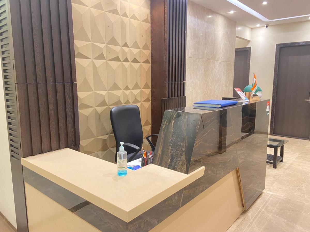 Oyster Andheri West 3*