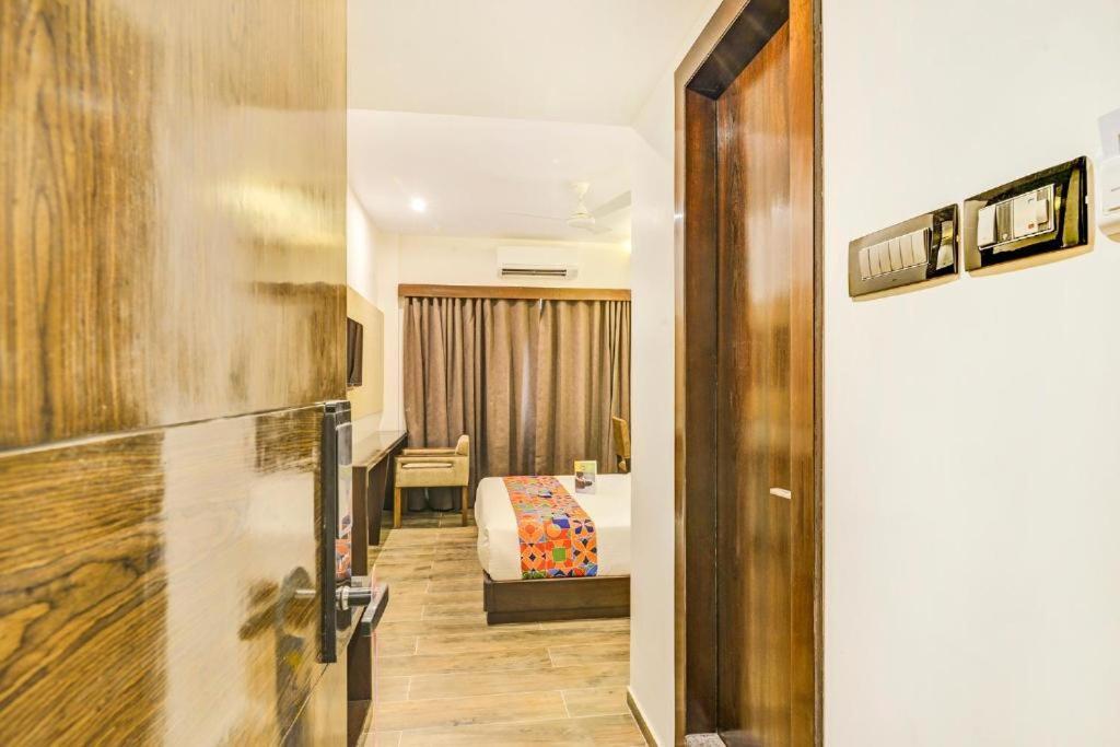 Hotel New Urban Court Hotel *