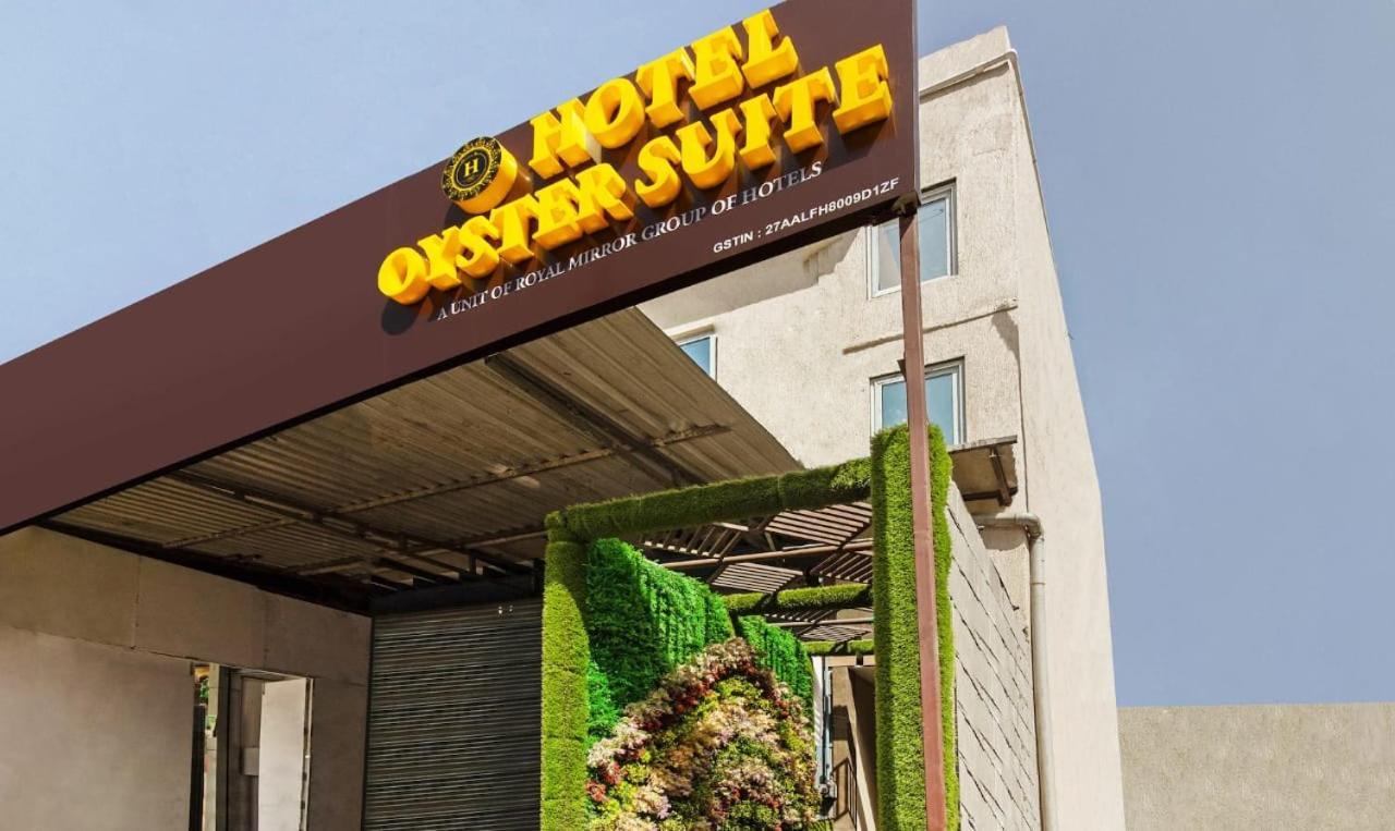 Hotel Oyster Andheri West 3*