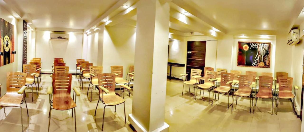 Hotel Samraj 2*