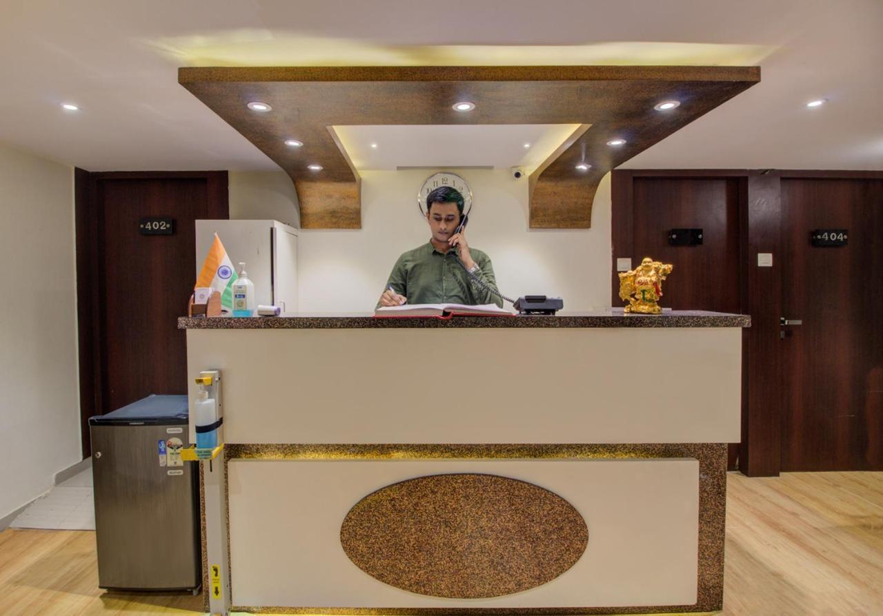 Malad Opposite Malad Railway Station Hotel
