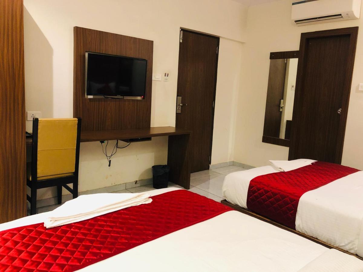 Bkc Grand- Near Trade Centre, Visa Consulate