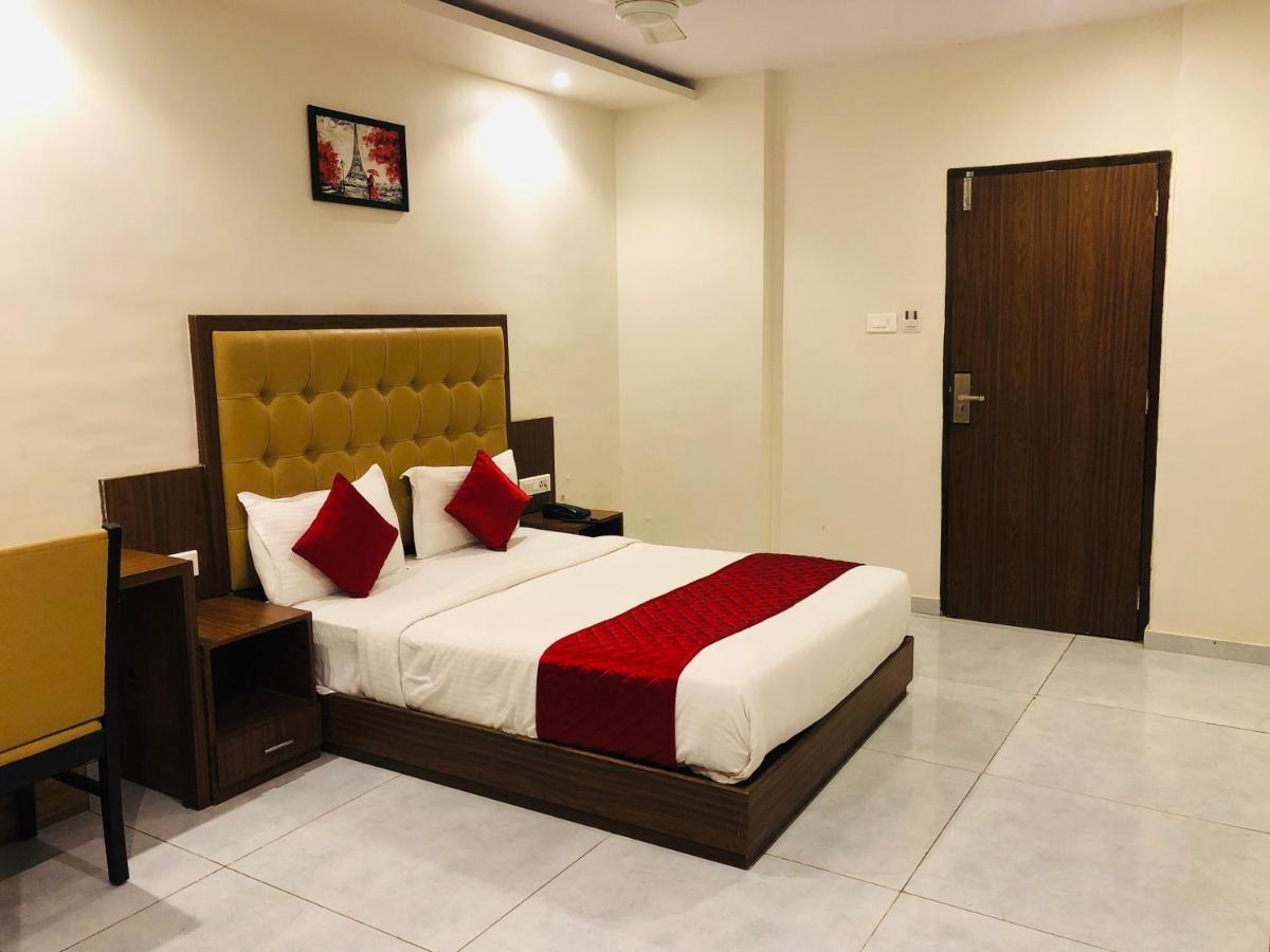 Hotel Bkc Grand- Near Trade Centre, Visa Consulate Mumbai