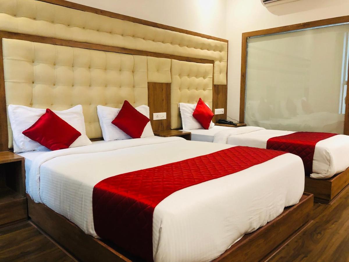 Bkc Grand- Near Trade Centre, Visa Consulate Mumbai