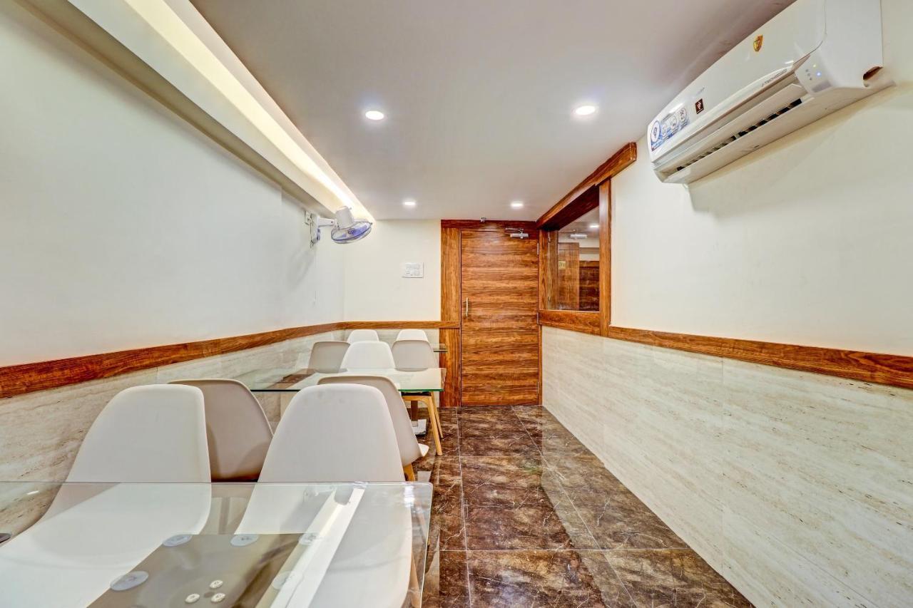 Capital O 79228 Peninsula Suites Mumbai