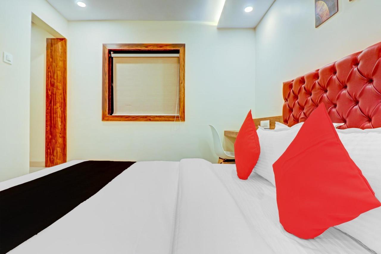 Hotel Capital O 79228 Peninsula Suites Mumbai