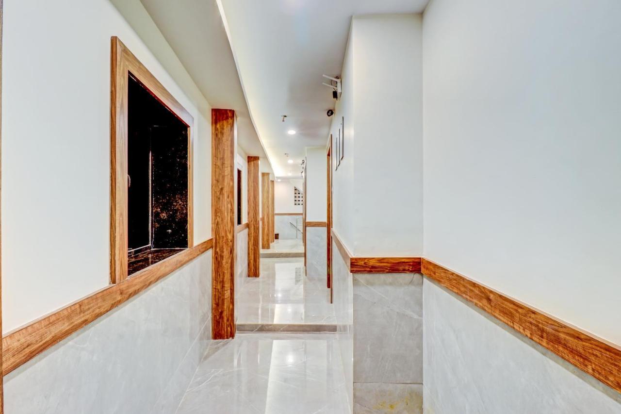 Capital O 79228 Peninsula Suites Hotel Mumbai