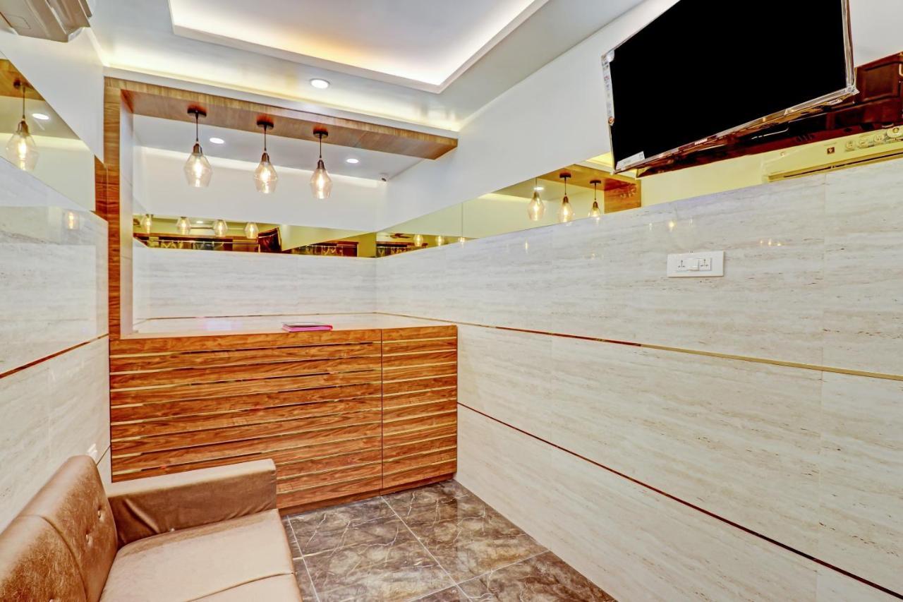 Hotel Capital O 79228 Peninsula Suites