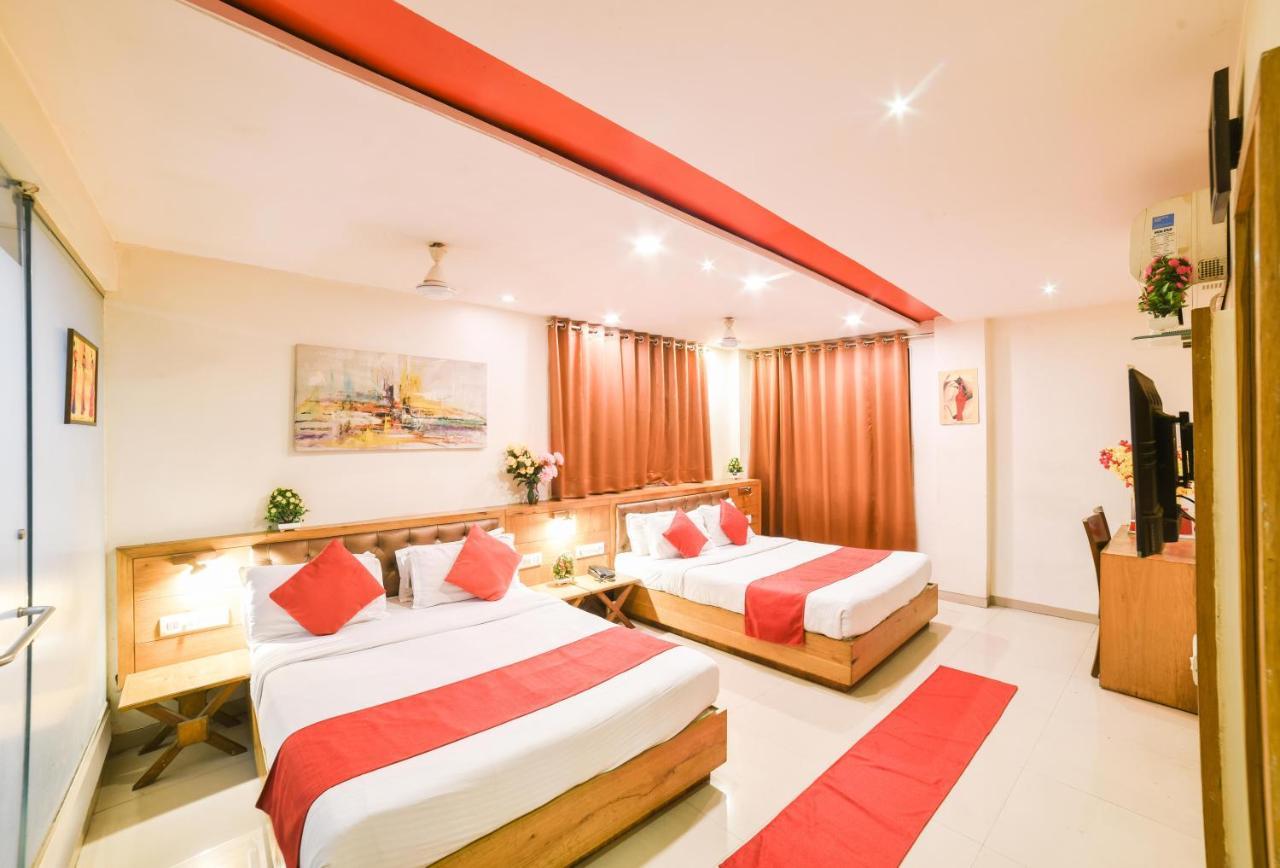 Grandeur-near International Airport Mumbai