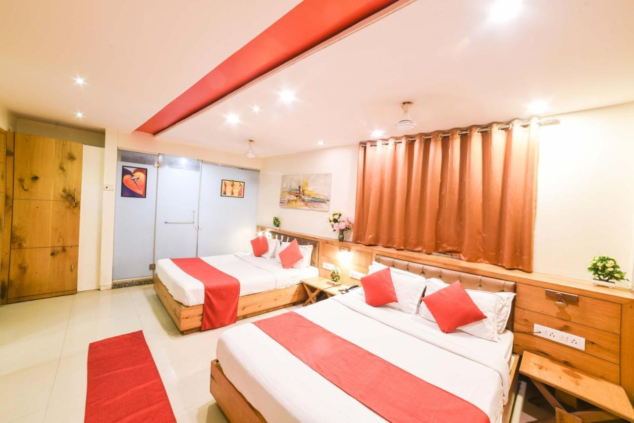 Grandeur-near International Airport Hotel