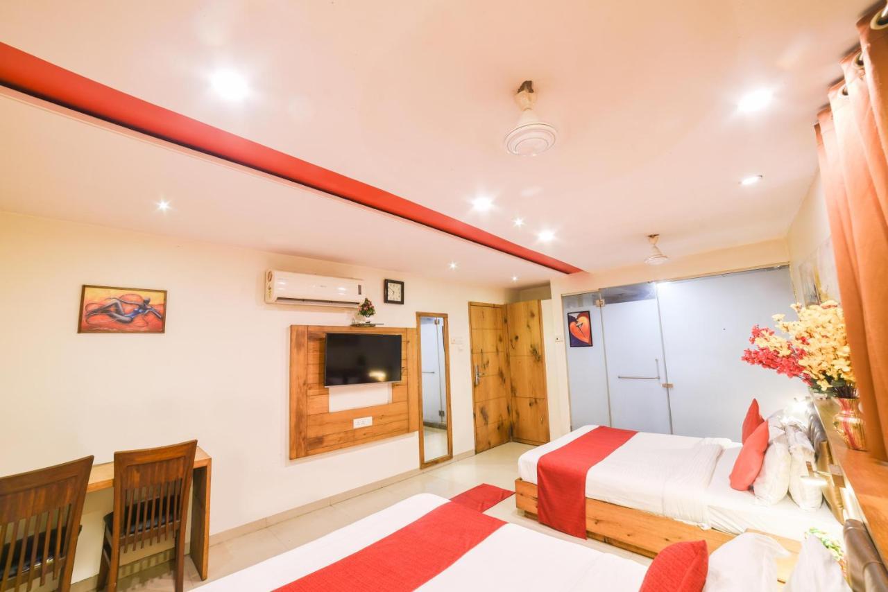 Grandeur-near International Airport Hotel 3*