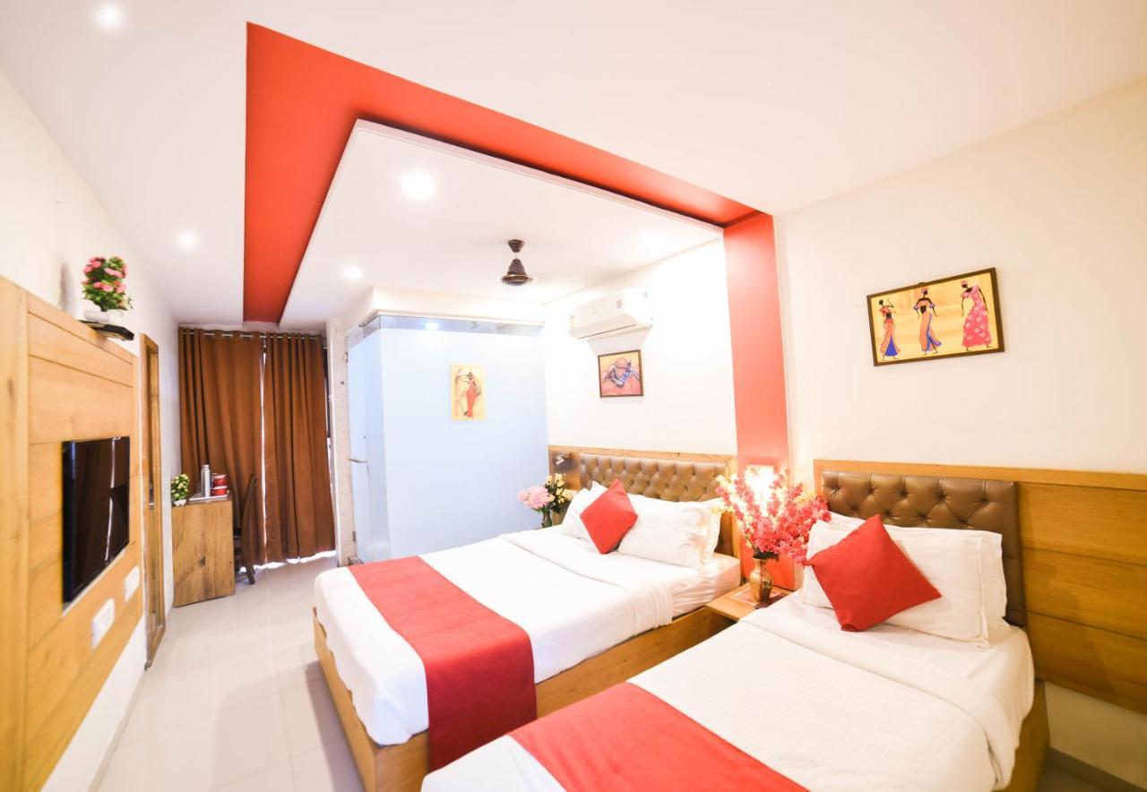 Grandeur-near International Airport Hotel