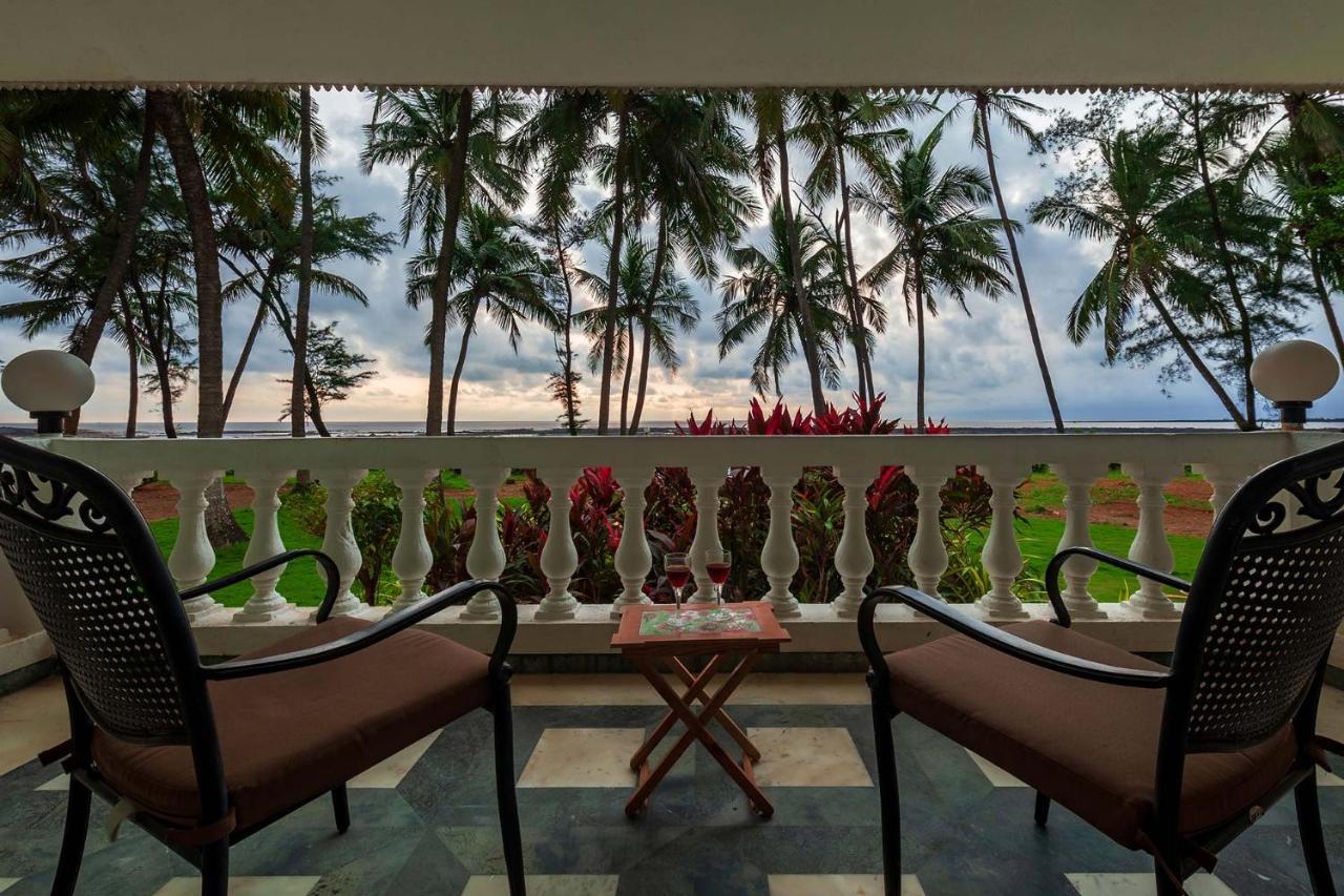 Stayvista's Bharat - Beachfront Serenity With A Spacious Lawn