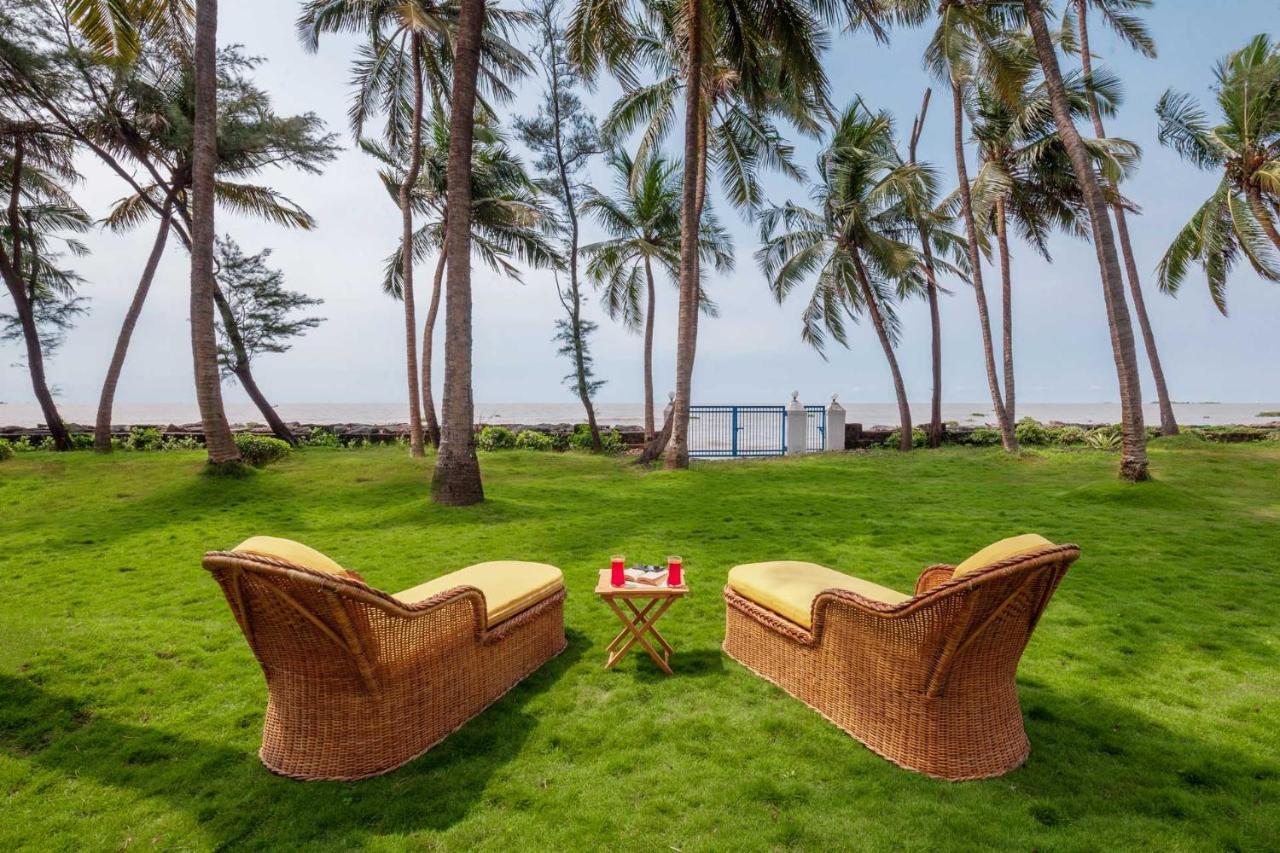 Villa Stayvista's Bharat - Beachfront Serenity With A Spacious Lawn Mumbai