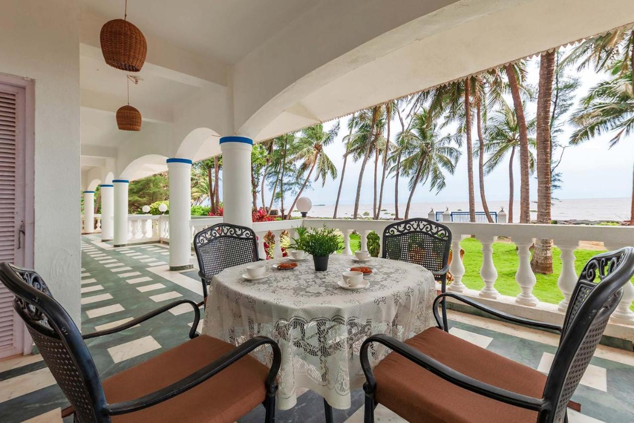 Stayvista's Bharat - Beachfront Serenity With A Spacious Lawn Villa Mumbai