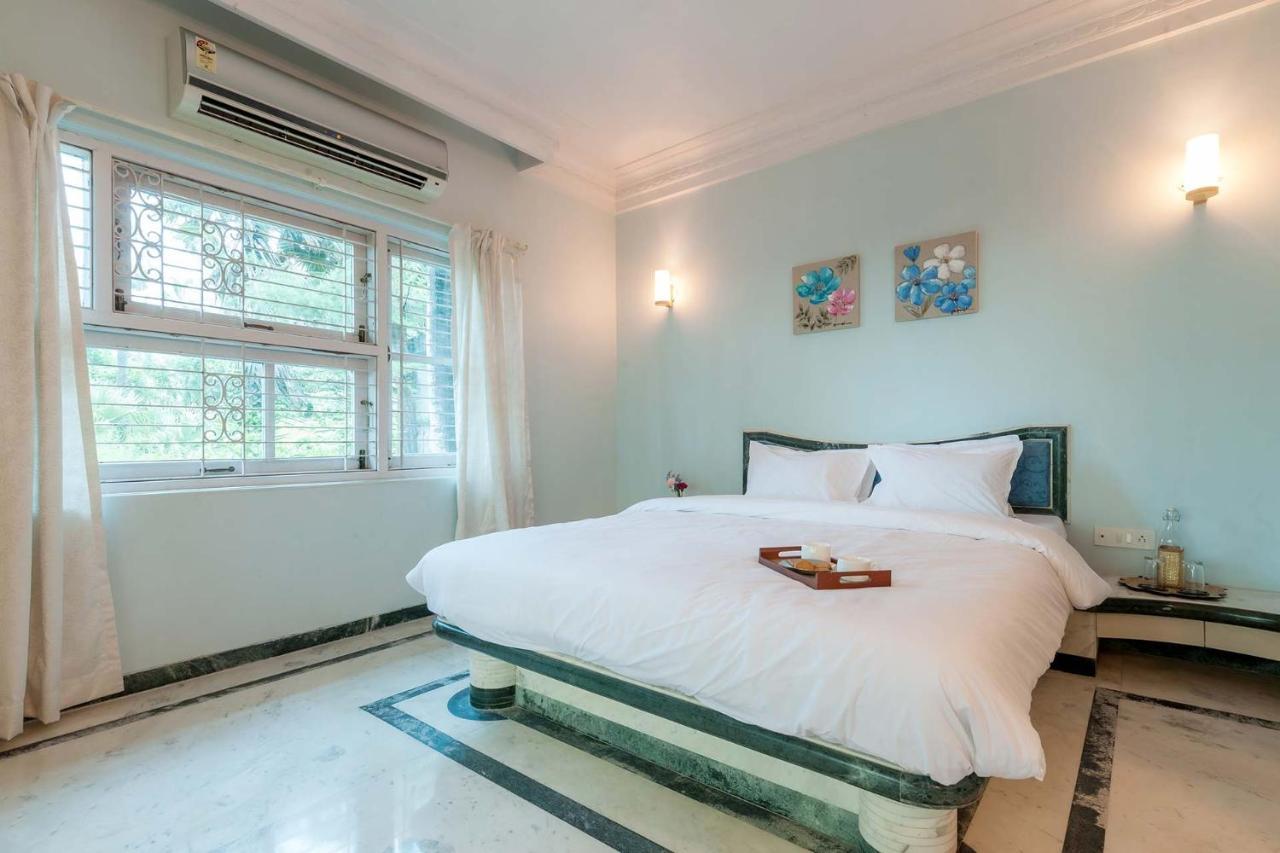 Villa Stayvista's Bharat - Beachfront Serenity With A Spacious Lawn Mumbai