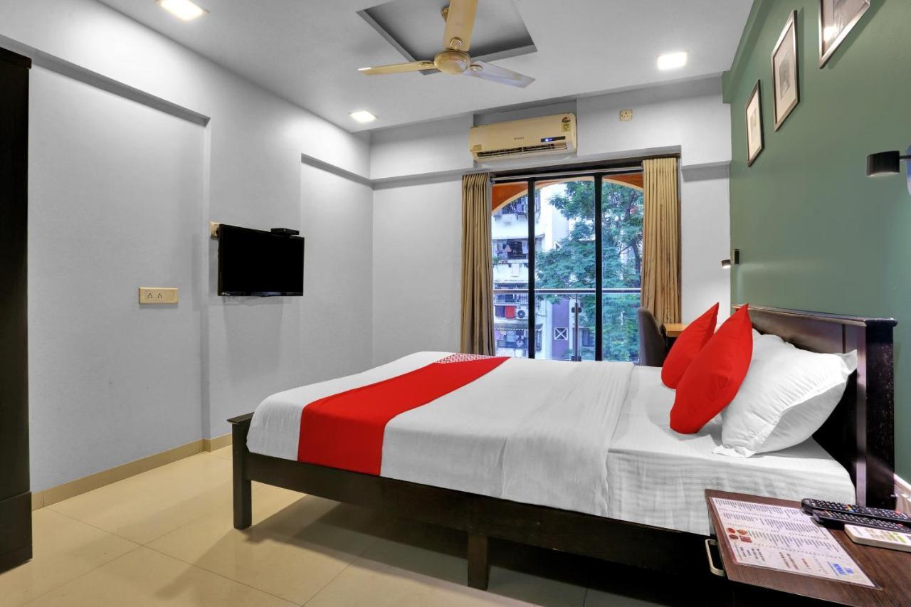 Oyo Flagship 83355 Om Sai Hotel Mumbai