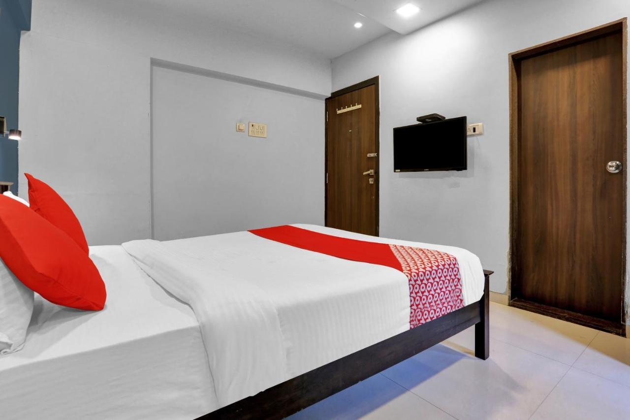 Hotel Oyo Flagship 83355 Om Sai