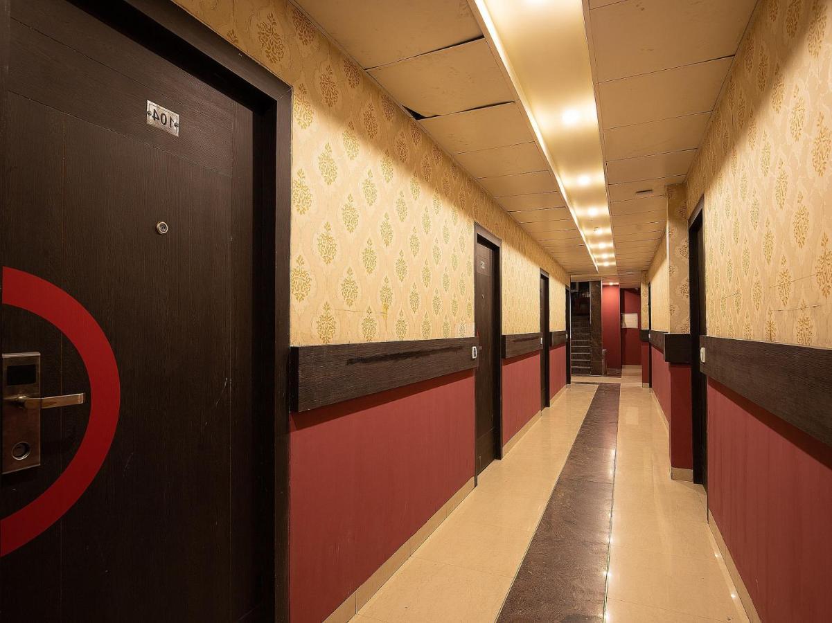 Hotel Minerva Residency - Near Grant Road Railway Station