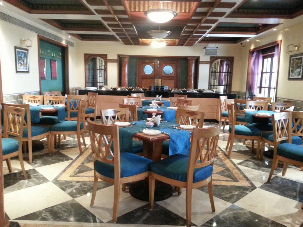 Hotel Parle International
