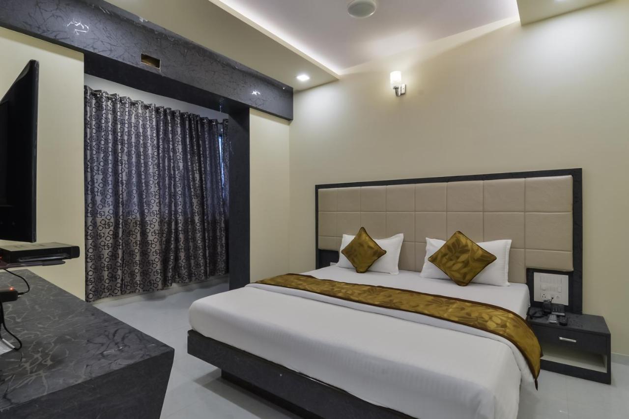 Aroma- Dadar 3*