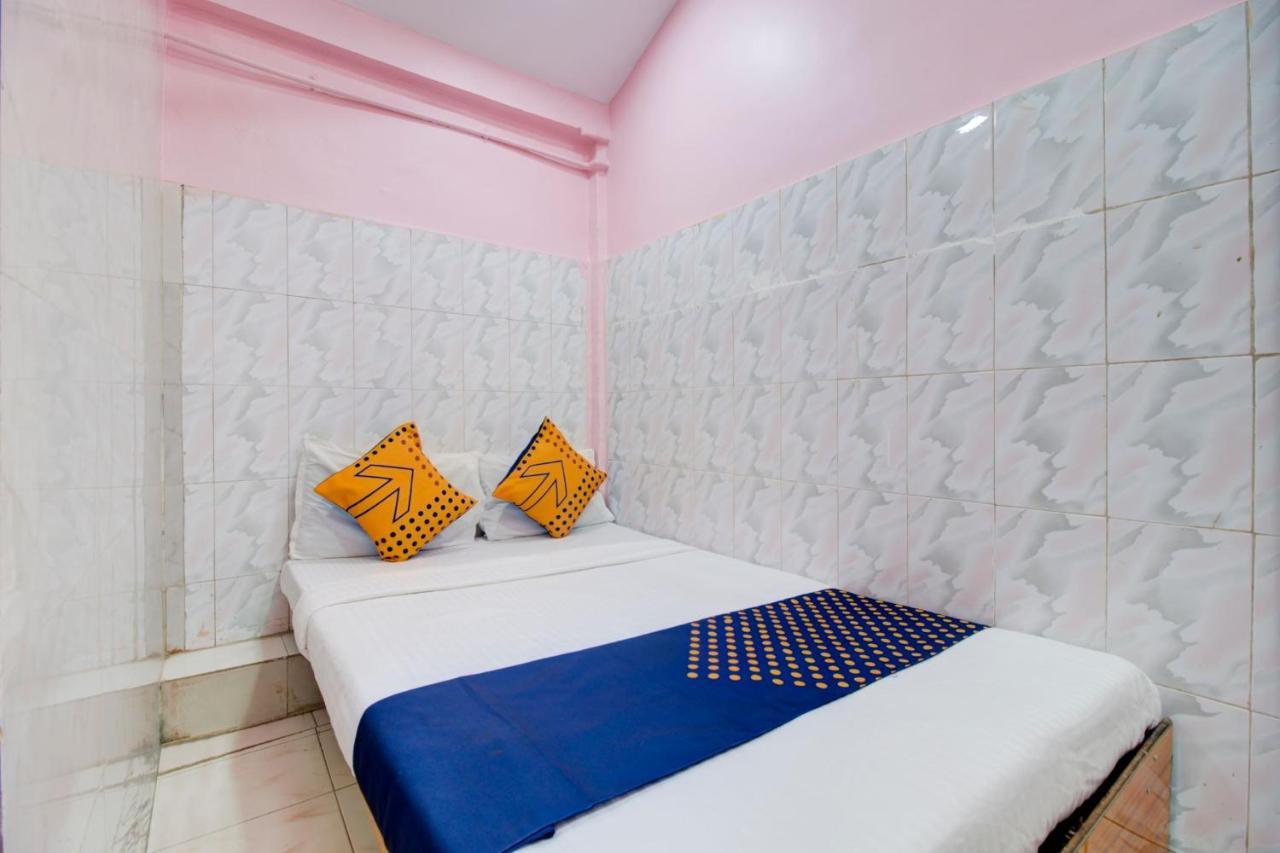 Spot On Mum2048 Gulzar Hotel Mumbai